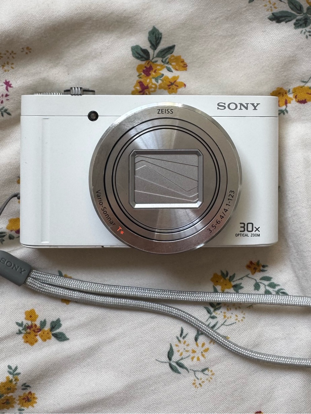 Sony DSC-WX500 White 18.2MP 30x Digital Camera